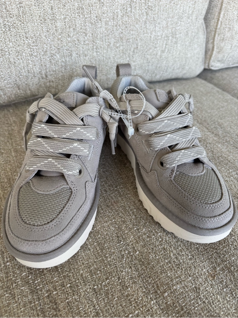 UGG lowmel gray sneakers. Brand new. Size 7
